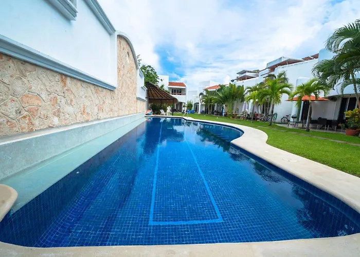 3 Bedroom With Pool - At Playacar Ii - Mayamar G1 Villa *
